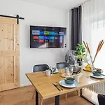 Apartment Ddhomes- Firmen&monteure App - 6 Pers,balkon,zentral, Smarttv