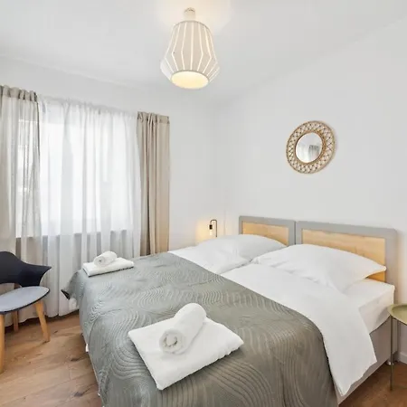 Ddhomes- Firmen&monteure App - 6 Pers,balkon,zentral, Smarttv Apartment *