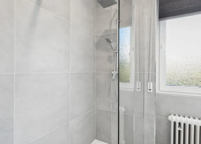 Ddhomes- Firmen & Monteure App - 6 Pers,balkon,zentral, Smarttv *